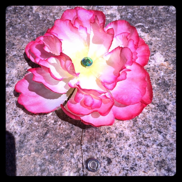 Name badge holder. NWT - Picture 1 of 4