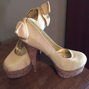 Charlotte Russe pumps