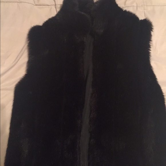 Faux black vest - Picture 2 of 2