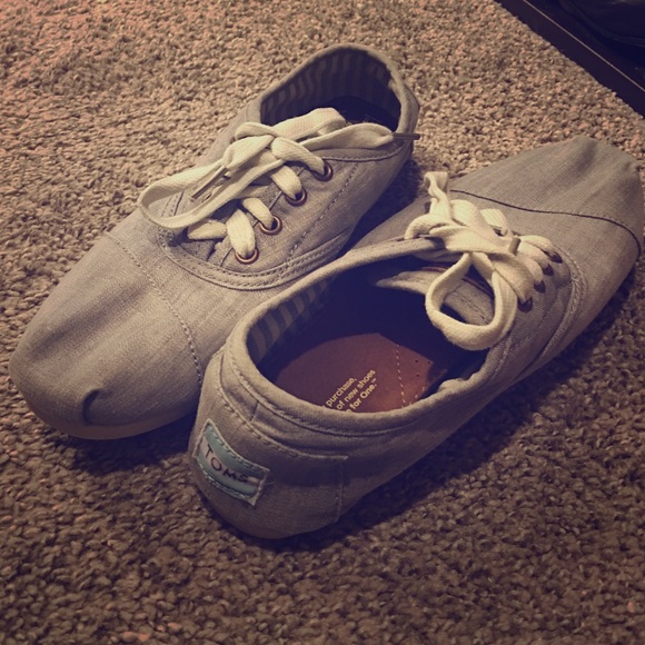 Toms  Women size 8