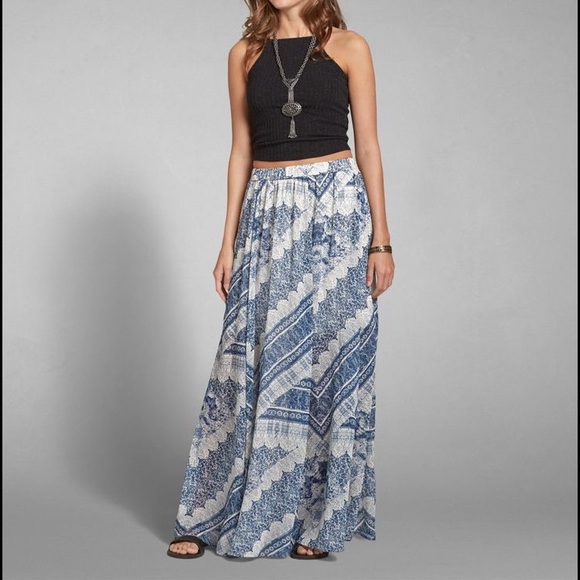 Abercrombie blue print maxi skirt - Picture 2 of 4