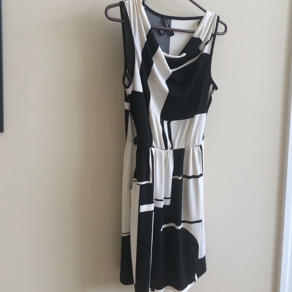 Forever 21! White/Black Boxed Print Dress