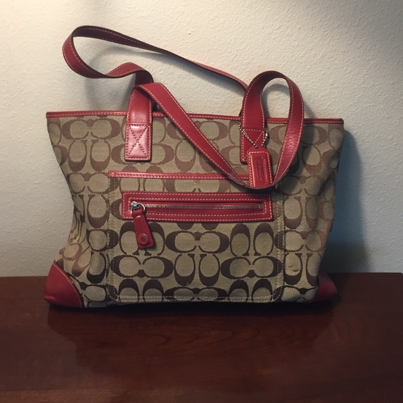 Classic coach purse