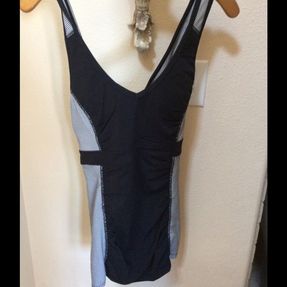 Black workout top / Size L/Used