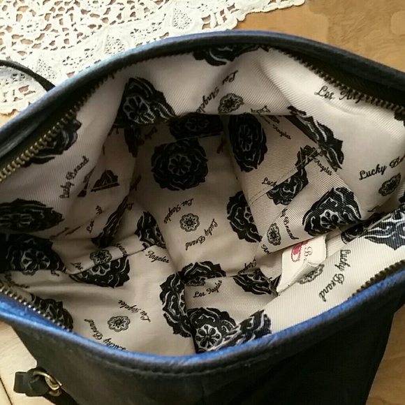SOLD! Nwot lucky Brand cross body handbag - Picture 3 of 3