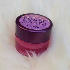 Benefit erase paste