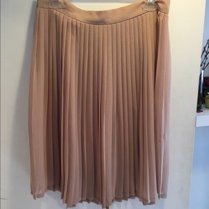 American Apparel Nude Chiffon Skirt