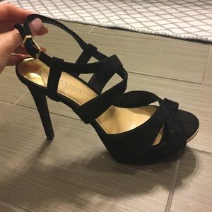 Black ankle strap Gianni Bini black heels