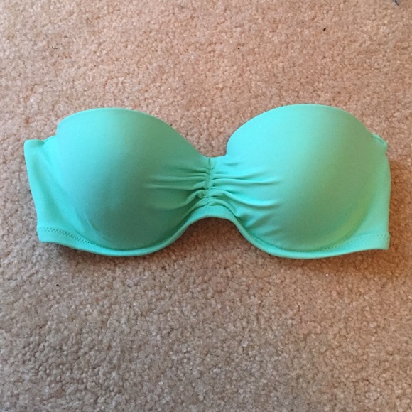 Strapless bikini top