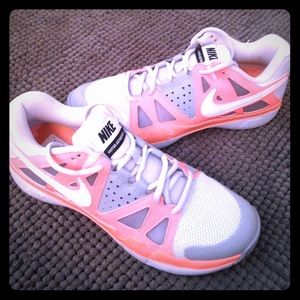 Nike Air Vapor Advantage Shoes