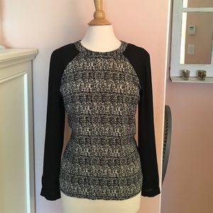 Printed blouse w sheer blk sleeve, Violet & Claire