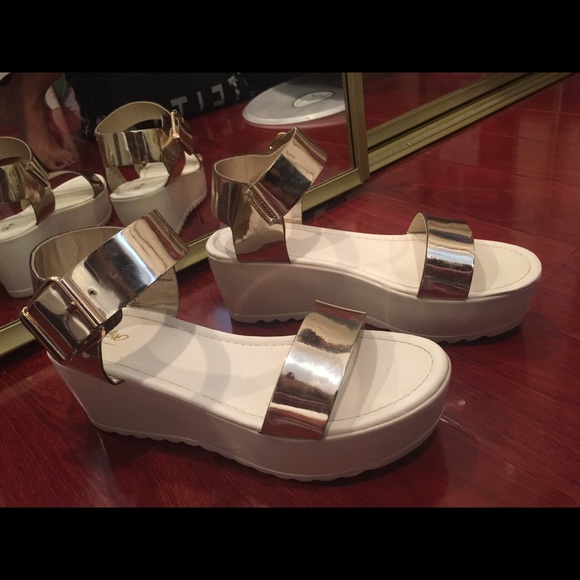 MOSSIMO platform wedges