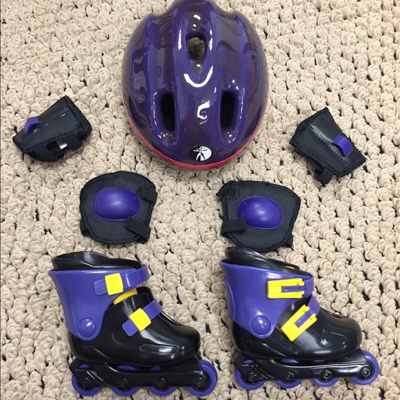 American girl rollerblade set