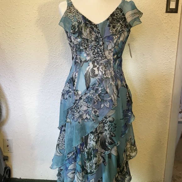 Stunning dress!