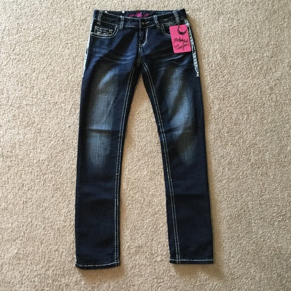 Never worn Rock and Roll Cowgirl jeans 😍