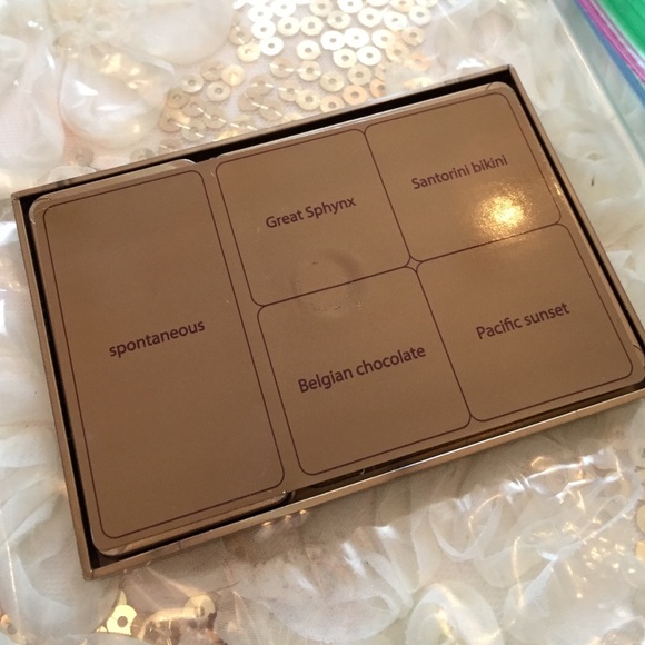 Tarte Limited Edition Palette - Picture 2 of 4