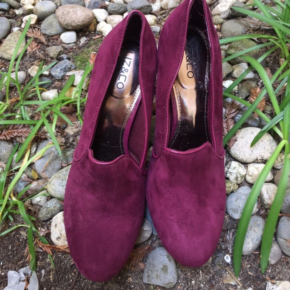 Maroon Pump - Picture 2 of 3