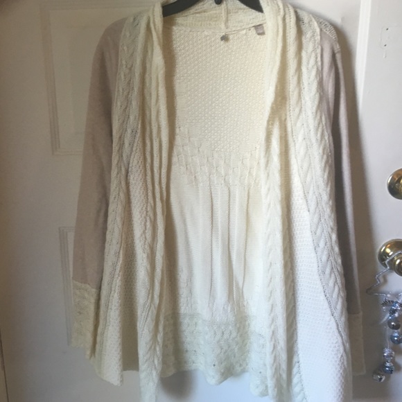 Sweater from Anthropologie - Picture 1 of 3