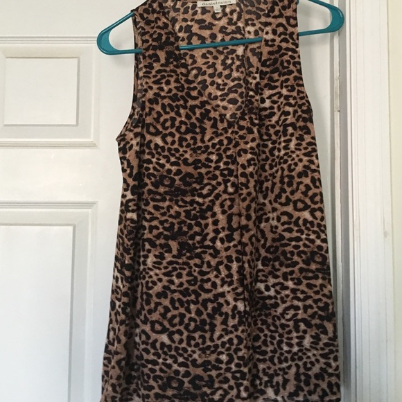Very good condition size small leopard print - Picture 1 of 2