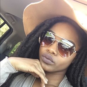 Meet your Posher, Kenedi