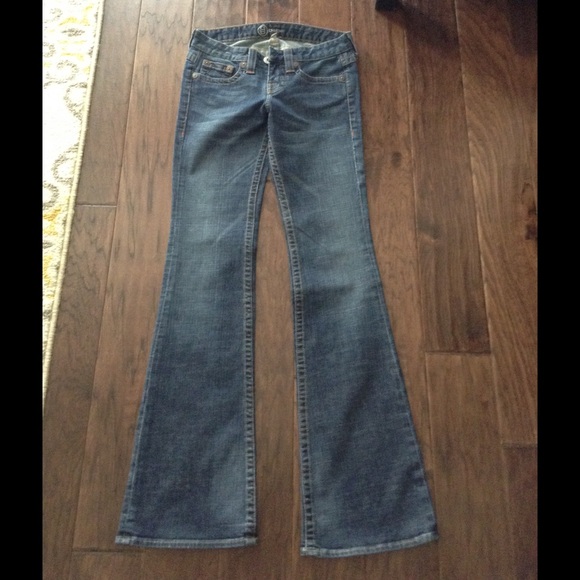Bebe jeans!
