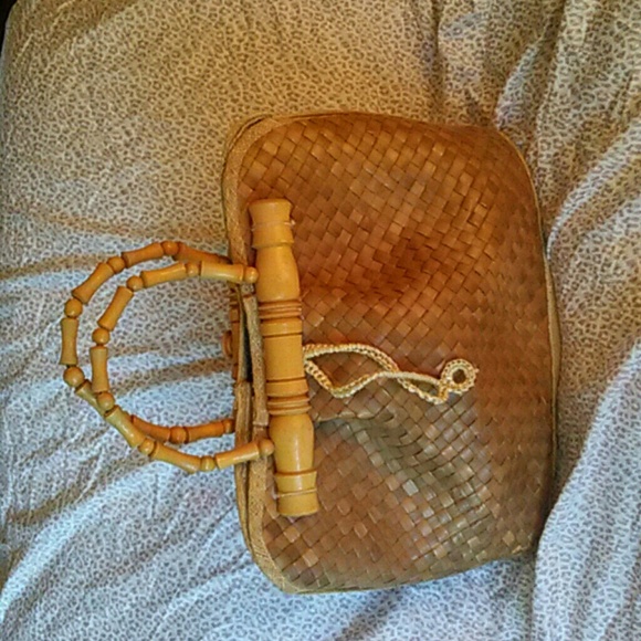 Handbag - Picture 2 of 3