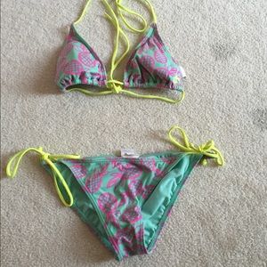 Pineapple pattern bikini set
