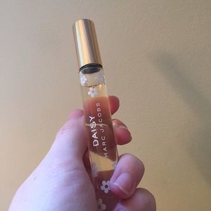 marc jacobs daisy rollerball