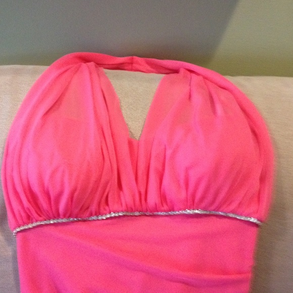 Pink coral gown - Picture 2 of 3