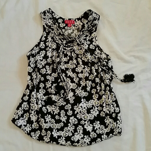 No sleeve cute top