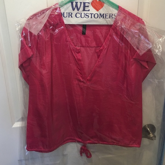 Bcbg hot pink rolled sleeve top. small like new