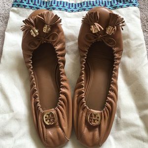 Tory burch flat shoes