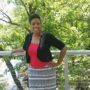 Meet your Posher, Denise