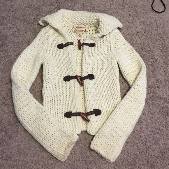 Beautiful cream Hollister sweater! - Picture 1 of 3