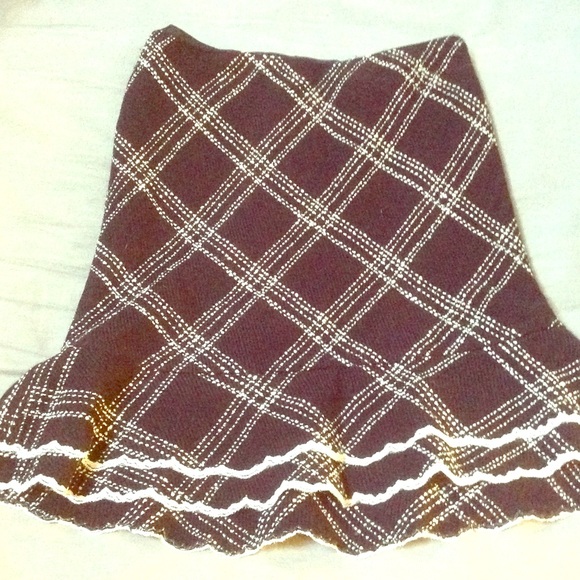 Pencil skirt-light tweed like material with lining