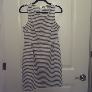 Old Navy Black & White Striped Dress Size Medium
