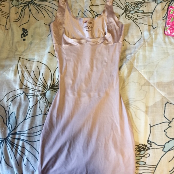 Love Your Assets by Sara Blakely Shaper Slip