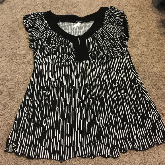 Maurice's black and white blouse! - Picture 1 of 3