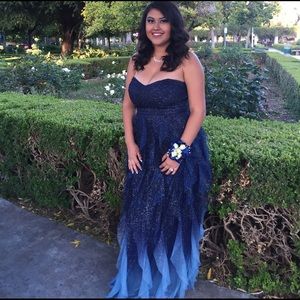 Beautiful blue prom dress