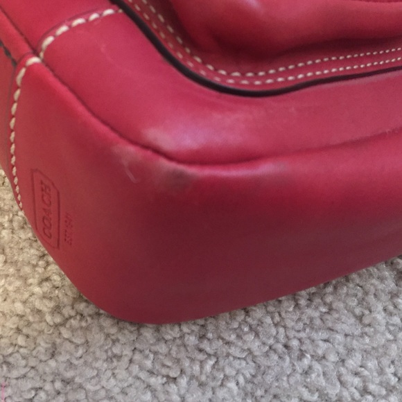 Coach legacy handbag. Raspberry/rose color. - Picture 4 of 4