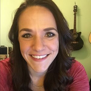 Meet your Posher, Noelle