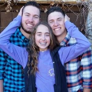 Meet your Posher, Angie