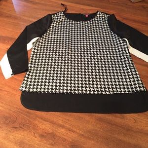 Vince Camuto Houndstooth Top