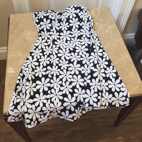 Flower print dress - Picture 2 of 3