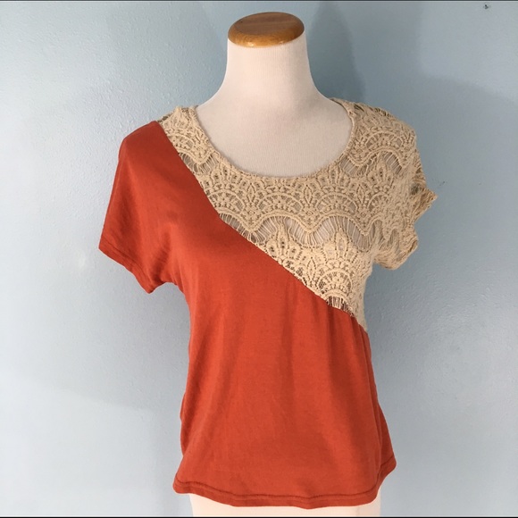 Staring At Stars Crochet Detail Tee - Picture 4 of 4