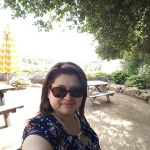 Meet your Posher, Ofelia