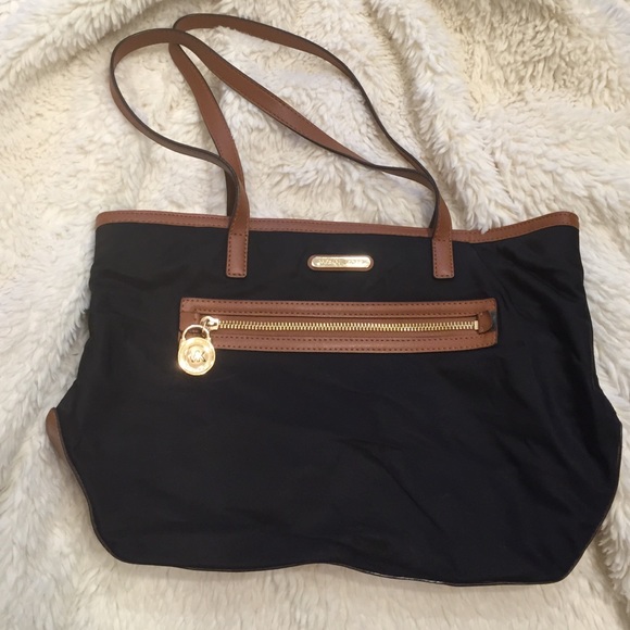 Micheal Kors Kempton bag