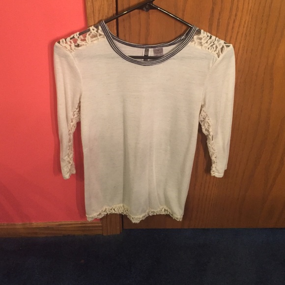 Cream 3/4 length top