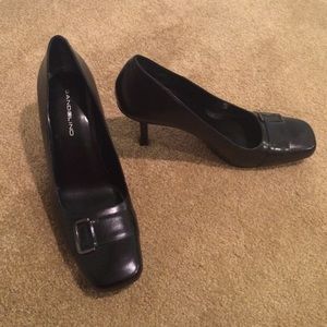 Bandolino black leather heels. Sz 10 M