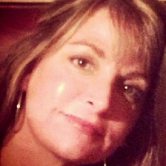 Meet your Posher, Sheila - Picture 1 of 1